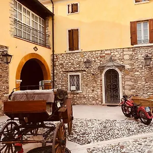 https://antica-dimora-impero.hotelinveneto.com